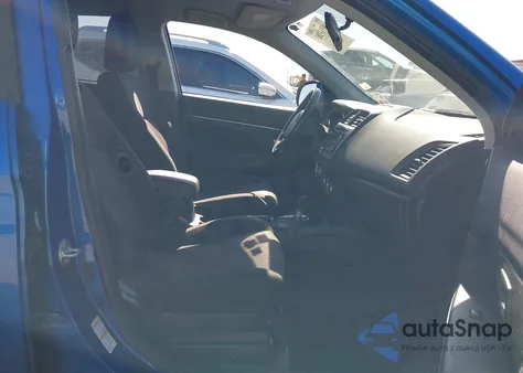 2017 Mitsubishi Outlander Sport 2.0 Le z USA, uszkodzony, nr VIN JA4AP3AU0HZ031365